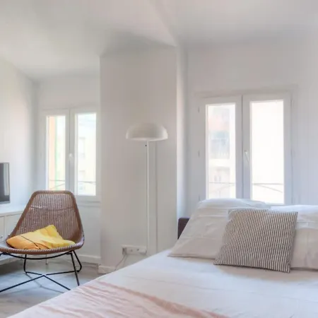 1er Furnished * Αντίμπ