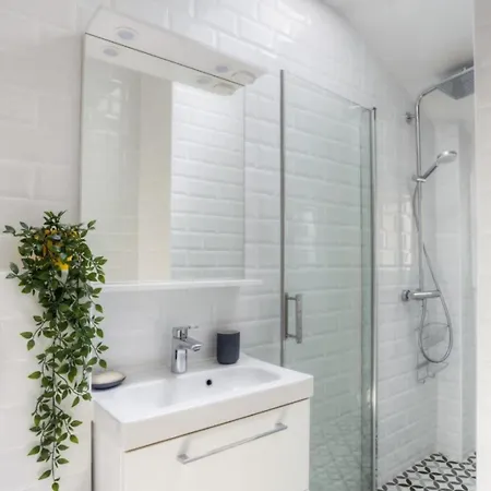 Διαμέρισμα 1er Furnished *